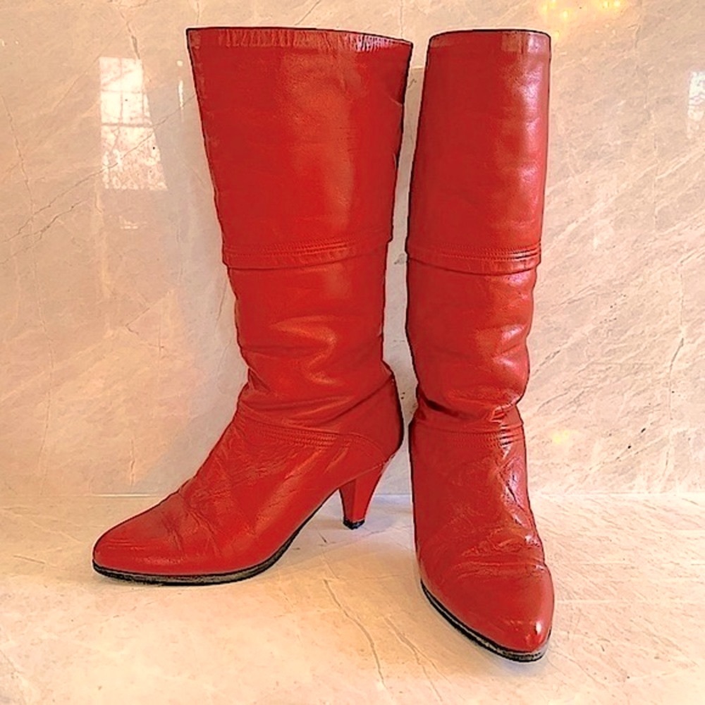 Vintage 70’s burnt orange leather boots with shearling lining small heel size 6